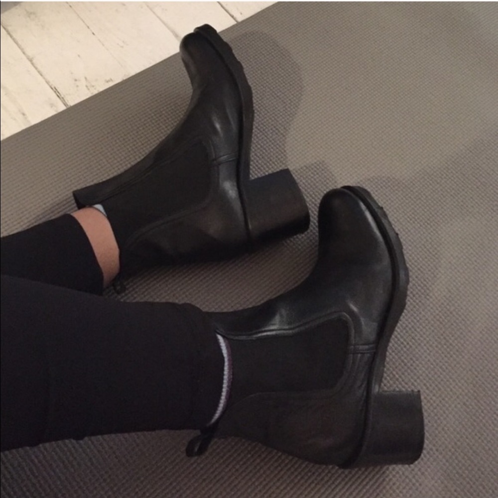Vintage Leather Heeled Chelsea Boots